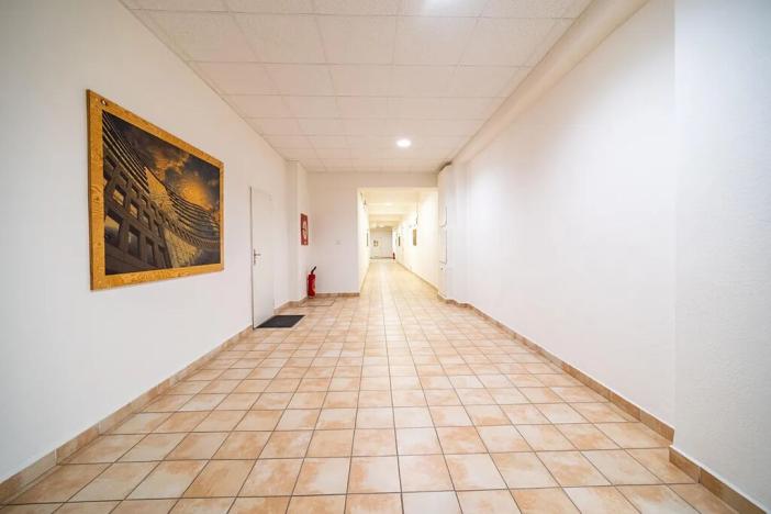 Pronájem kanceláře, Hradec Králové, Sušilova, 250 m2