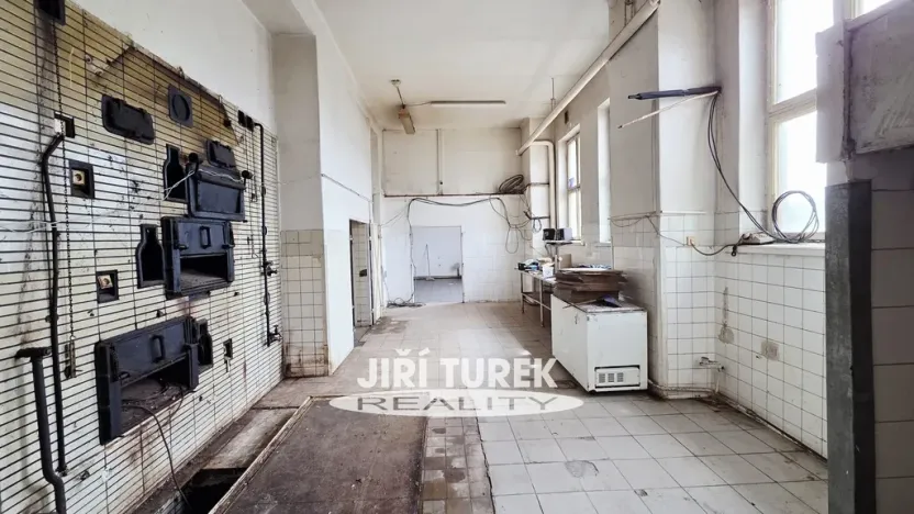 Pronájem výrobních prostor, Komárov, 500 m2