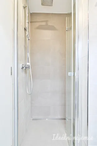 Pronájem bytu 1+kk, Brno - Židenice, Slatinská, 32 m2