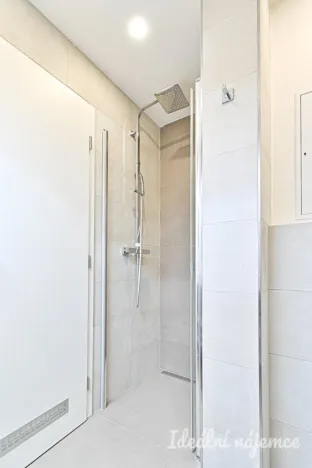 Pronájem bytu 1+kk, Brno - Židenice, Slatinská, 32 m2