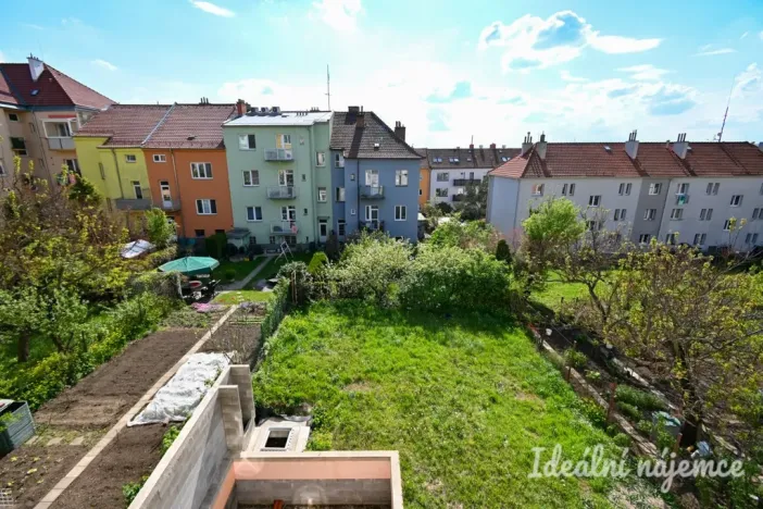 Pronájem bytu 1+kk, Brno - Židenice, Slatinská, 32 m2