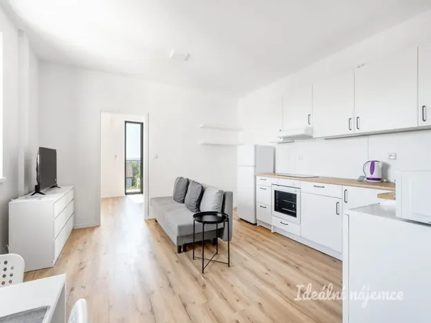 Pronájem bytu 2+kk, Praha - Kyje, Za černým mostem, 42 m2