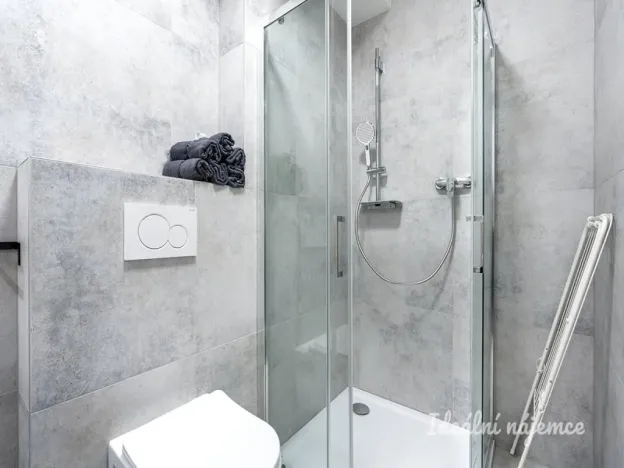 Pronájem bytu 2+kk, Praha - Kyje, Za černým mostem, 42 m2