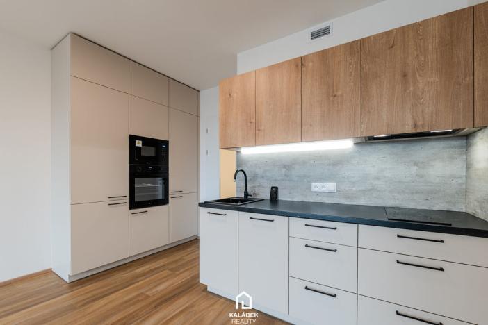 Pronájem bytu 1+kk, Praha - Hloubětín, Poděbradská, 32 m2