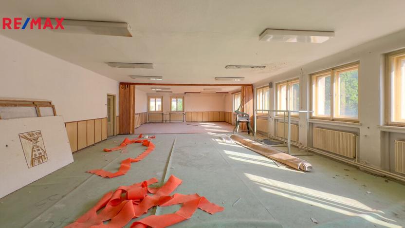 Prodej skladu, Úpice, Dr. Teuchmanna, 1817 m2