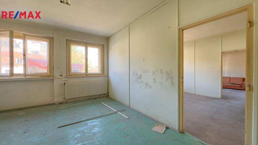 Prodej skladu, Úpice, Dr. Teuchmanna, 1817 m2