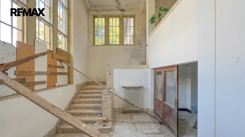 Prodej obchodního prostoru, Úpice, Dr. Teuchmanna, 1817 m2