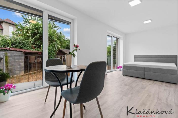 Prodej bytu 1+kk, Zlín - Malenovice, Pod Hradem I, 32 m2