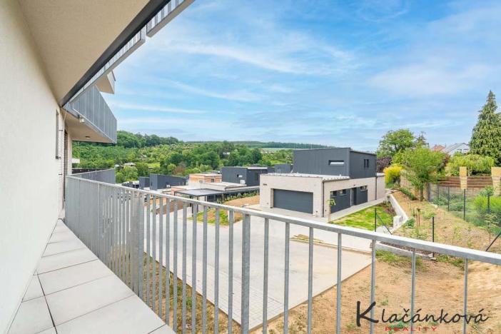 Prodej bytu 1+kk, Zlín - Malenovice, Pod Hradem I, 32 m2