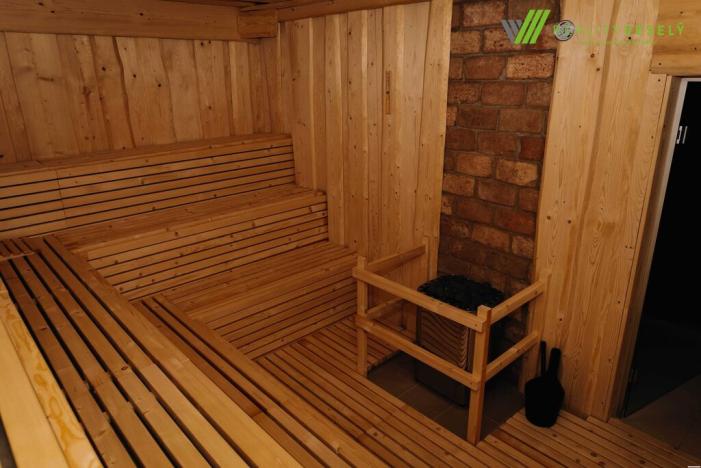 Prodej komerční nemovitosti, Veselí nad Moravou, Národních mučedníků, 391 m2