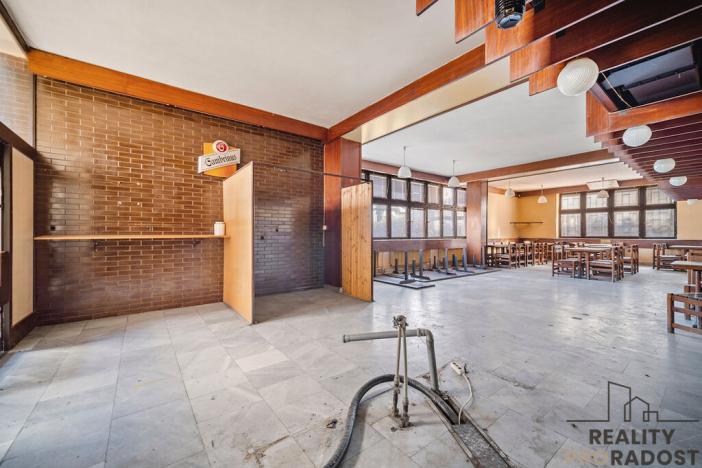 Prodej restaurace, Řečany nad Labem, 1. máje, 320 m2