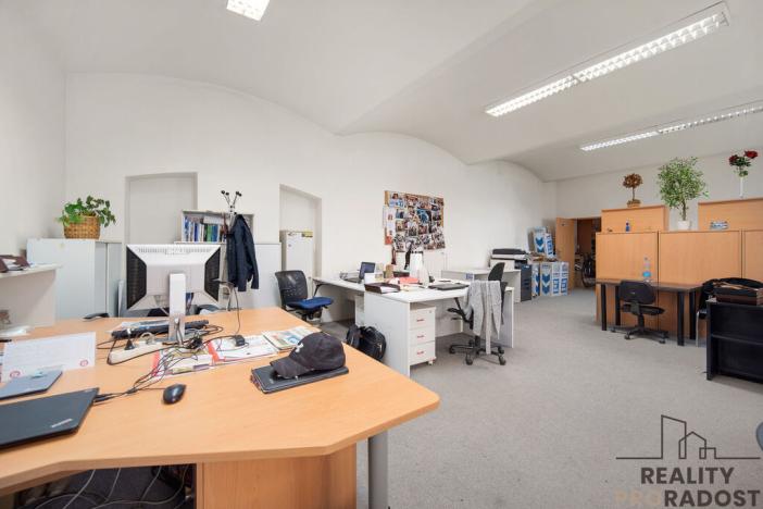 Pronájem kanceláře, Pardubice, třída Míru, 140 m2