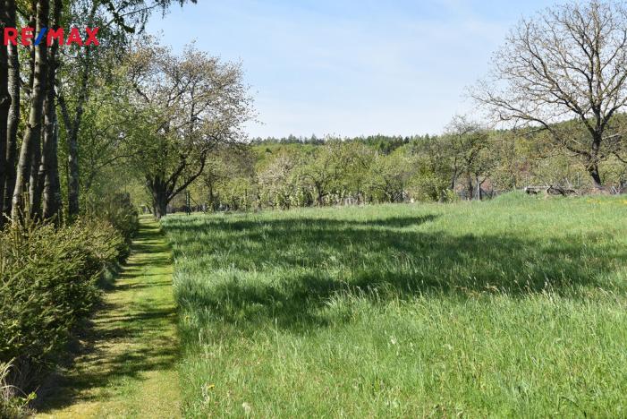 Prodej pole, Podomí, 1938 m2
