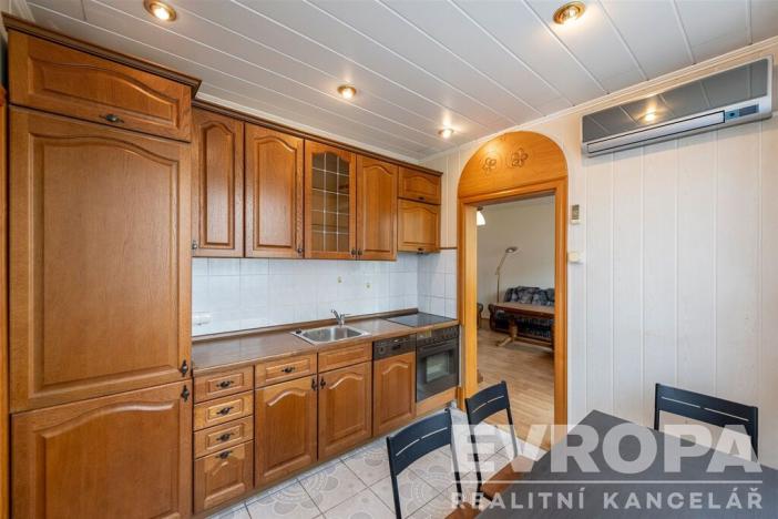 Pronájem bytu 3+1, Praha - Hlubočepy, Voskovcova, 77 m2