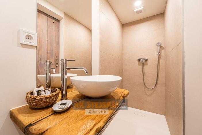 Prodej rodinného domu, Číměř, 768 m2