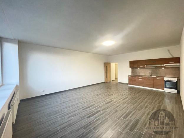 Pronájem bytu 1+kk, Praha - Vysočany, Na Harfě, 50 m2