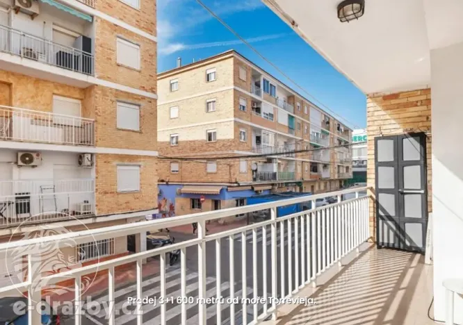 Prodej bytu 3+1, Torrevieja, Španělsko, 71 m2