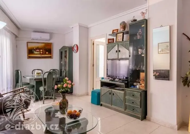 Prodej bytu 3+1, Torrevieja, Španělsko, 90 m2