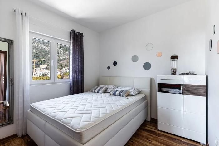 Prodej bytu 3+kk, Petrovac, Černá Hora, 53 m2