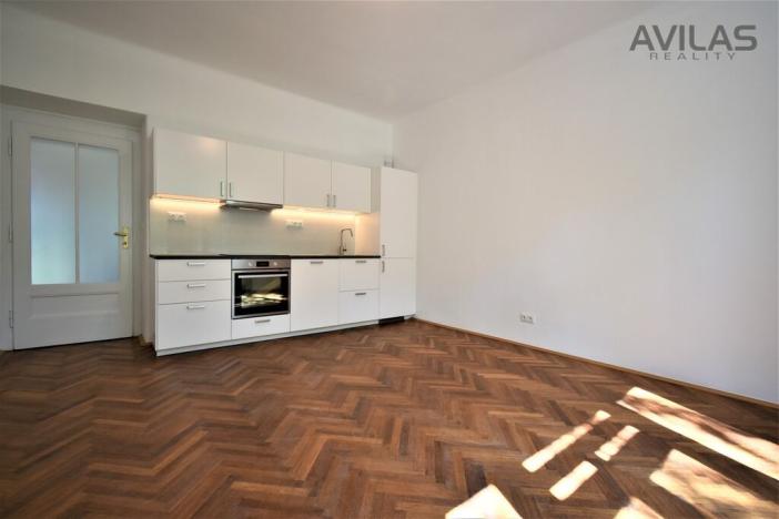 Pronájem bytu 2+kk, Praha - Smíchov, U Nikolajky, 52 m2