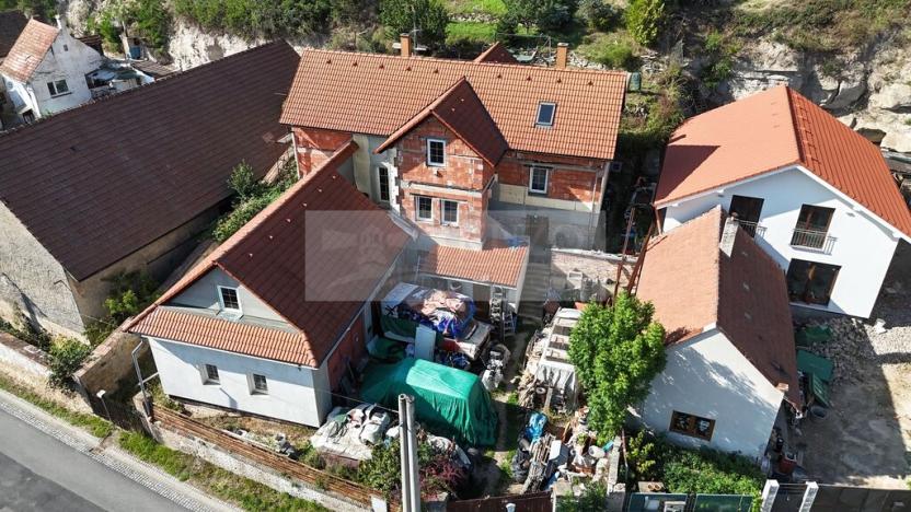 Prodej rodinného domu, Neuměřice, 220 m2