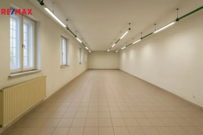 Pronájem obchodního prostoru, Napajedla, Palackého, 79 m2