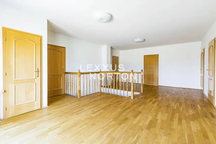 Pronájem vily, Praha - Nebušice, Ke strži, 400 m2