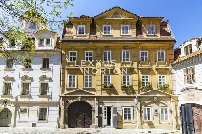 Prodej bytu 2+kk, Praha - Staré Město, U obecního dvora, 125 m2
