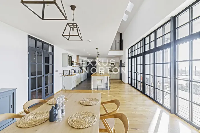 Prodej rodinného domu, Číčovice, 403 m2