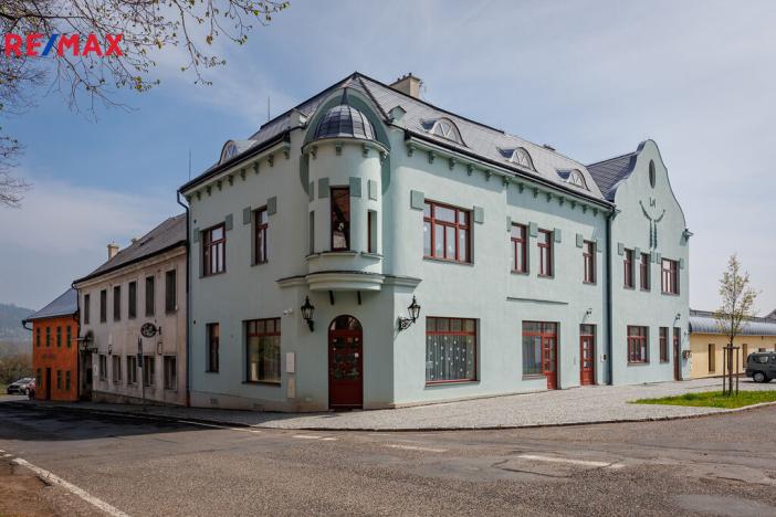 Prodej vícegeneračního domu, Valeč, Široká, 688 m2