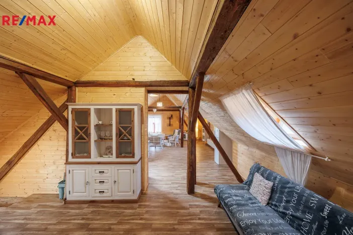 Prodej vícegeneračního domu, Valeč, Široká, 688 m2