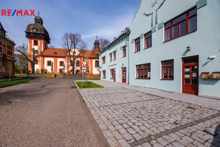 Prodej vícegeneračního domu, Valeč, Široká, 688 m2