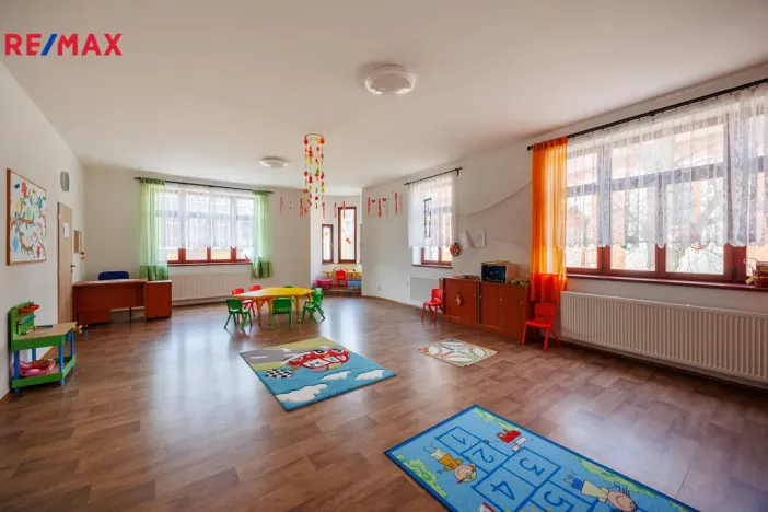 Prodej ubytování, Valeč, Široká, 688 m2