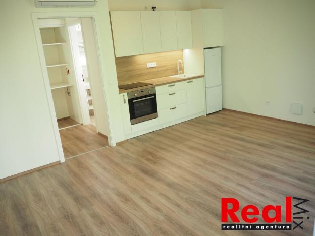 Pronájem bytu 1+kk, Brno - Přízřenice, Moravanská, 34 m2