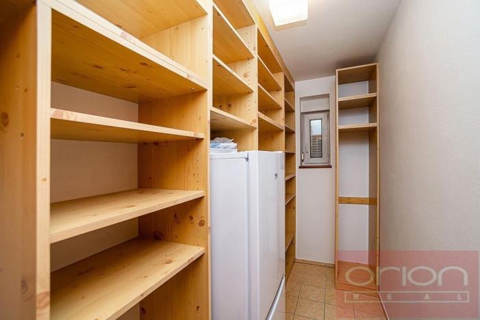 Pronájem rodinného domu, Praha - Řeporyje, Draženovská, 250 m2