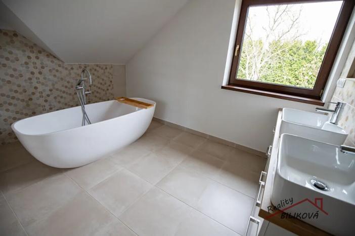 Prodej rodinného domu, Lázně Toušeň, Hlavní, 214 m2