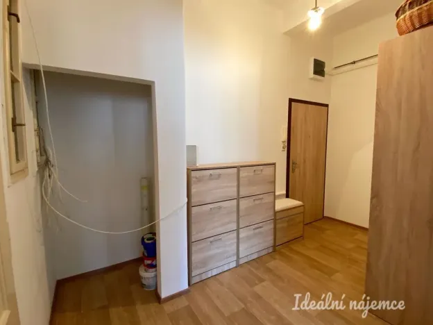 Pronájem bytu 1+1, Praha - Nusle, V Horkách, 52 m2