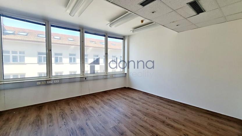 Pronájem kanceláře, Praha - Nové Město, Krakovská, 300 m2