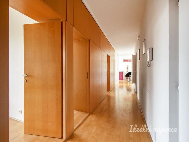 Pronájem rodinného domu, Šestajovice, K Úvozu, 280 m2