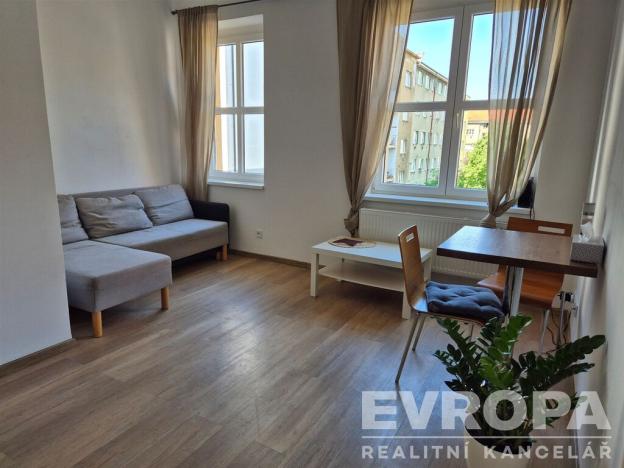 Prodej bytu 2+kk, Praha - Nusle, U Svépomoci, 52 m2
