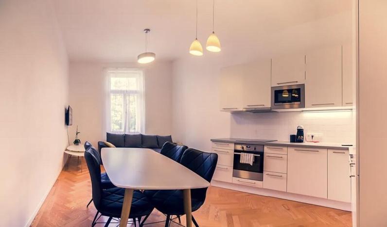 Pronájem bytu 2+kk, Praha - Karlín, Kaizlovy sady, 56 m2