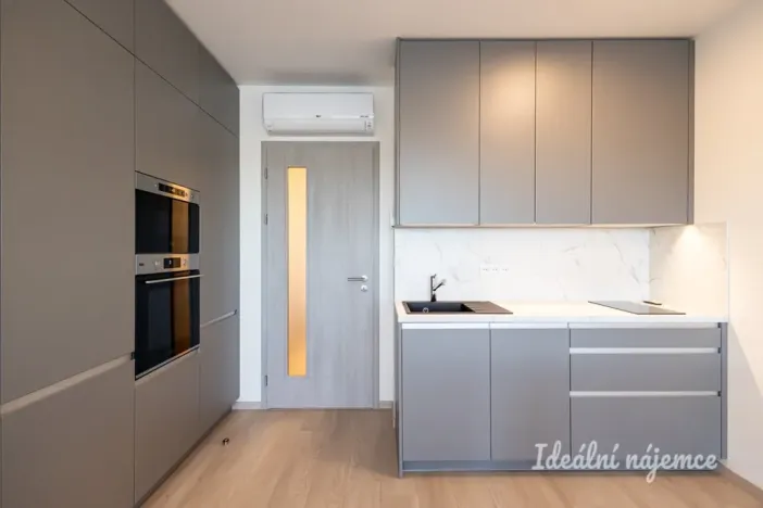 Pronájem bytu 1+kk, Praha - Háje, Výstavní, 32 m2