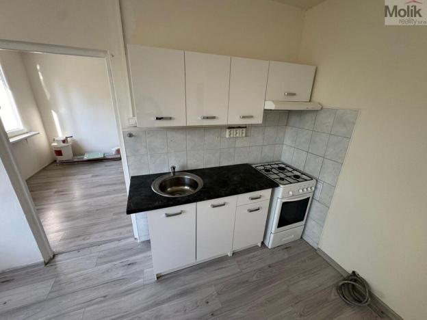 Pronájem bytu 1+1, Most, Česká, 34 m2