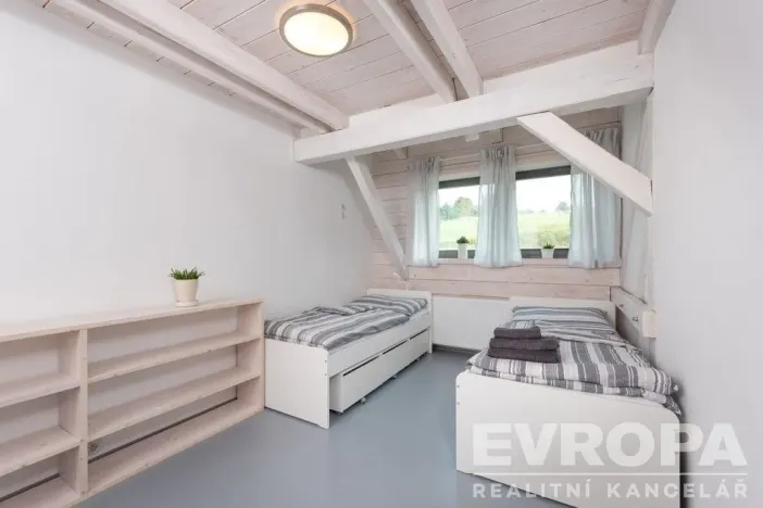 Prodej komerční nemovitosti, Bojanovice - Senešnice, Senešnice, 260 m2