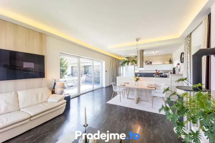 Prodej rodinného domu, Mašovice, 179 m2