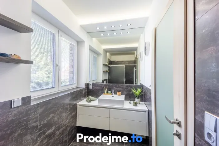 Prodej rodinného domu, Mašovice, 179 m2