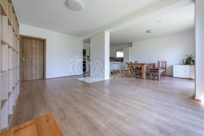 Prodej rodinného domu, Tachlovice, Olivová, 290 m2