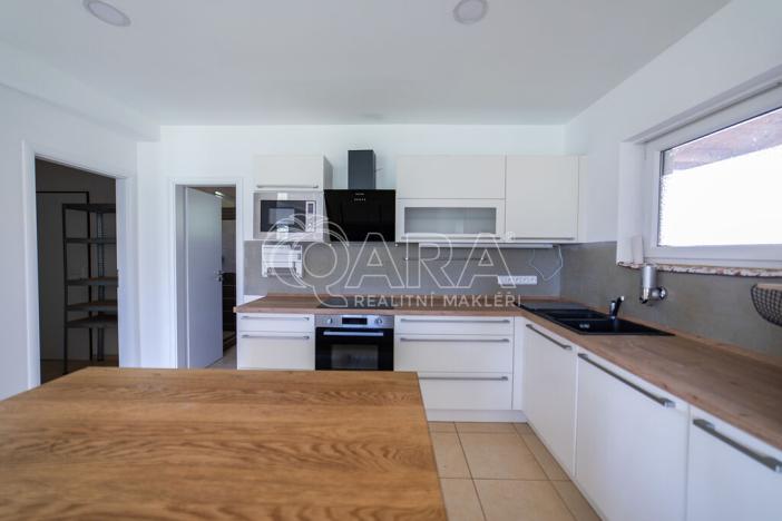 Prodej rodinného domu, Tachlovice, Olivová, 290 m2