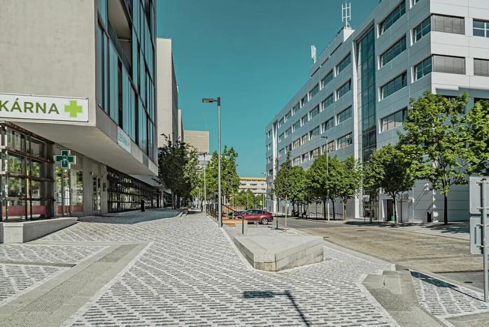 Pronájem kanceláře, Praha - Michle, Jemnická, 622 m2