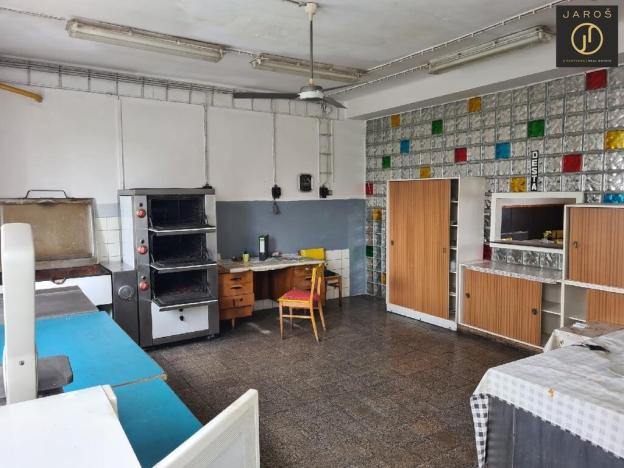 Pronájem výrobních prostor, Vroutek, 330 m2